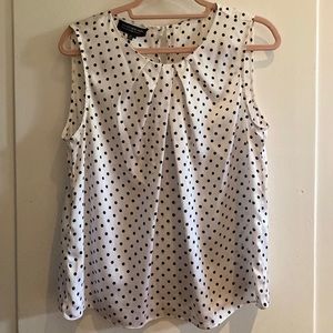 Polka dot sleeveless business blouse